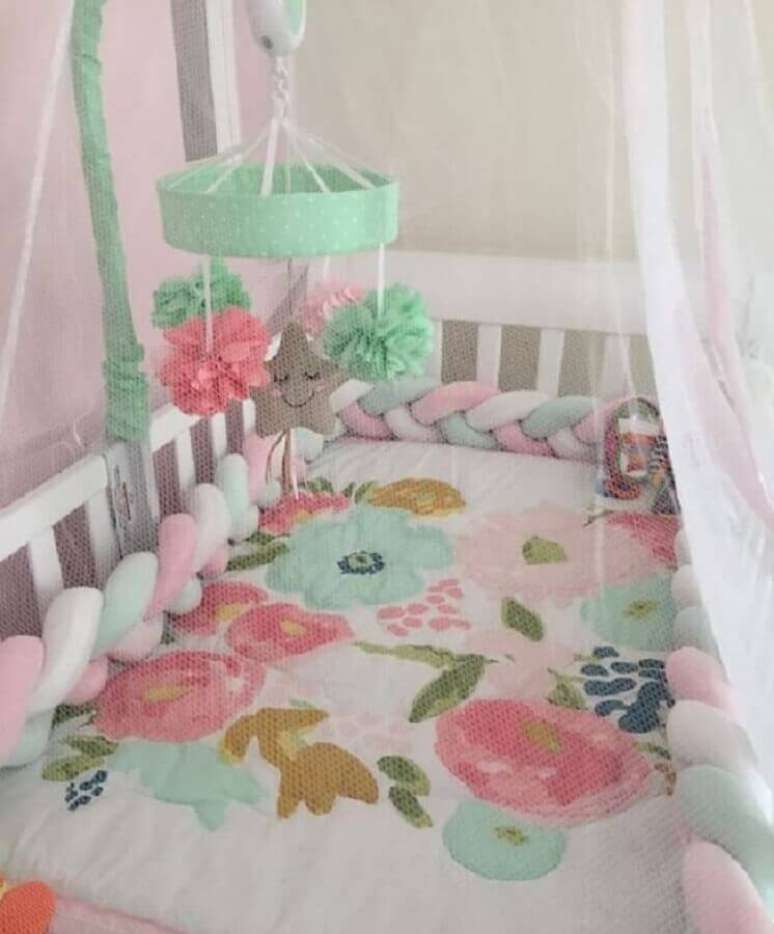 30. &Eacute; poss&iacute;vel encontrar diferentes modelos de tran&ccedil;a para ber&ccedil;o. &ndash; Fonte: Alexandra Guerra