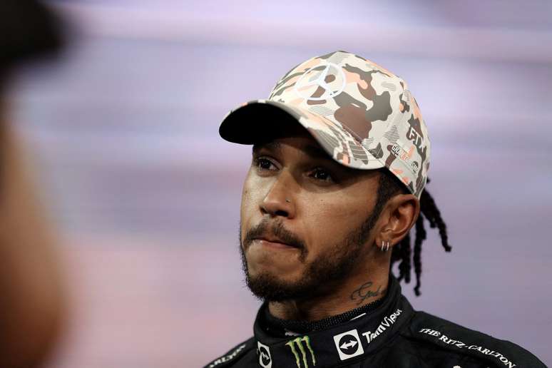 Lewis Hamilton segue em silêncio depois do GP de Abu Dhabi 