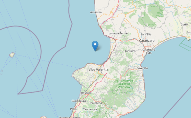 Local de terremoto na costa da Calábria