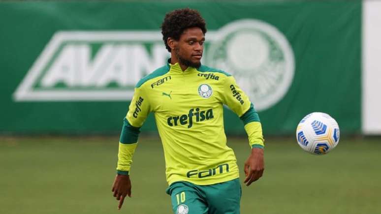 Luiz Adriano em ação pelo Palmeiras (Foto: Cesar Greco/Palmeiras)