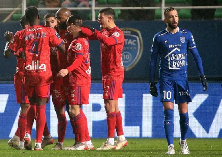Lyon derrotou o Troyes na última rodada do Campeonato Francês (FRANCOIS NASCIMBENI / AFP)