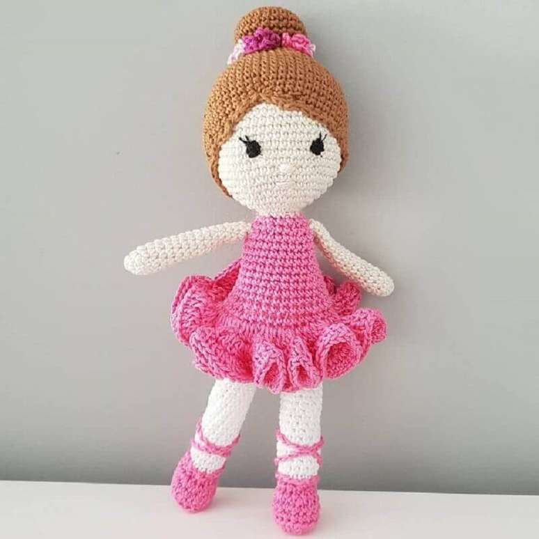 23. Boneca bailarina de amigurumi &ndash; Foto: Ciccolina