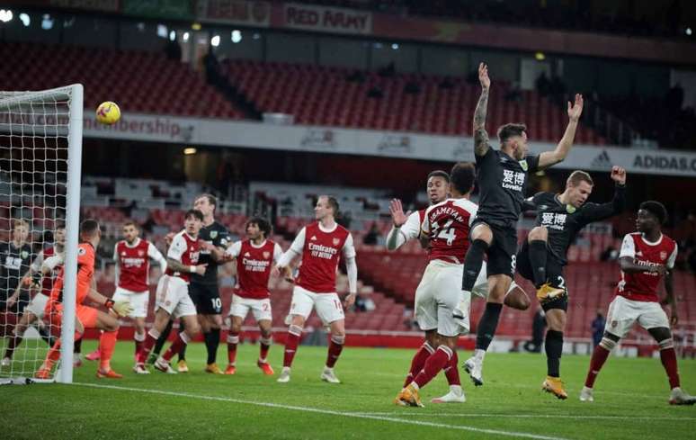 Arsenal e Brunely medirão forças neste domingo (Foto: NICK POTTS/POOL/AFP)