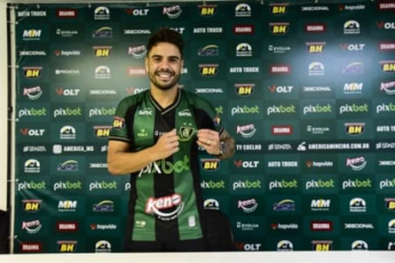 Henrique Almeida rodou por vários clubes do Brasil e agora defenderá o Coelho-(Mourão Panda/América-MG)