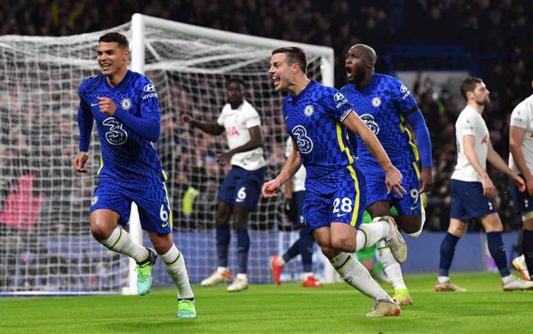 Thiago Silva balançou as redes contra o Tottenham nos dois jogos do Inglês na temporada (Foto: JUSTIN TALLIS / AFP)