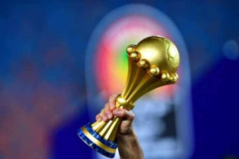 Troféu da Copa Africana de Nações (Foto: GIUSEPPE CACACE / AFP)