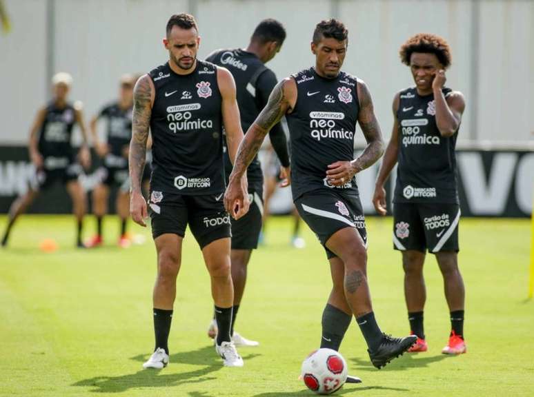 Paulinho pode reestreiar pelo Timão na terça-feira (Foto: Rodrigo Coca/ Agência Corinthians)