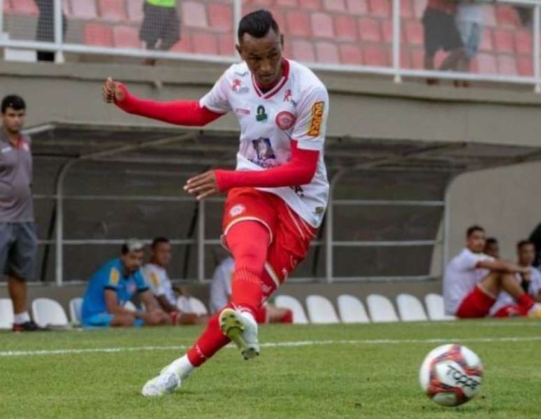 Ciel em ação pelo seu novo clube (Foto: Divulgação)