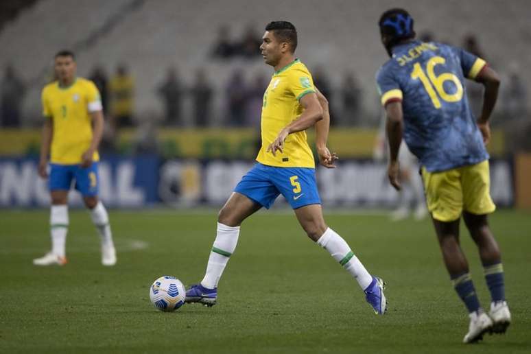 'Escuto especialistas de suas áreas que dizem que vacina é importante e vírus não foi embora', diz camisa 5 (Foto: Lucas Figueiredo/CBF)