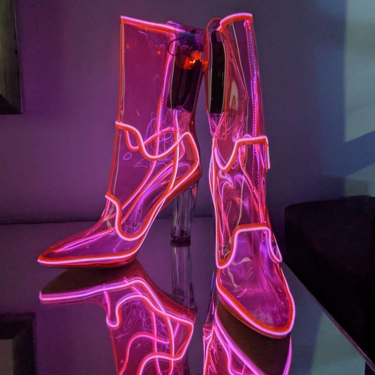 Bota da NeonCowboys usada por Jade Oicon 