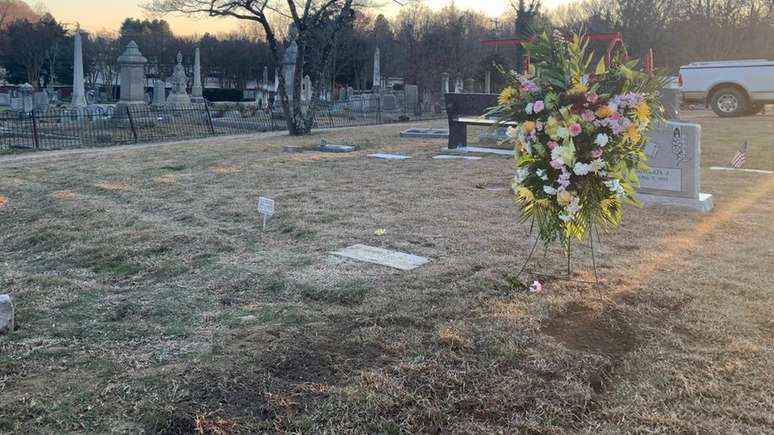 Olavo de Carvalho foi enterrado no Cemitério St. Joseph, em Petersburg, na Virgínia