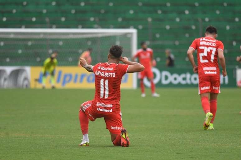 Yuri Alberto celebra gol marcado contra o Juventude (Foto: Divulgação/Ricardo Duarte/SC Internacional)