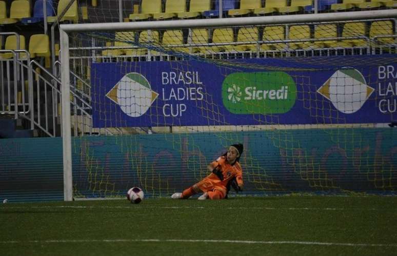 Marcelle renovou com o São Paulo por mais uma temporada (Foto: Gabriela Montesano / saopaulofc.net)