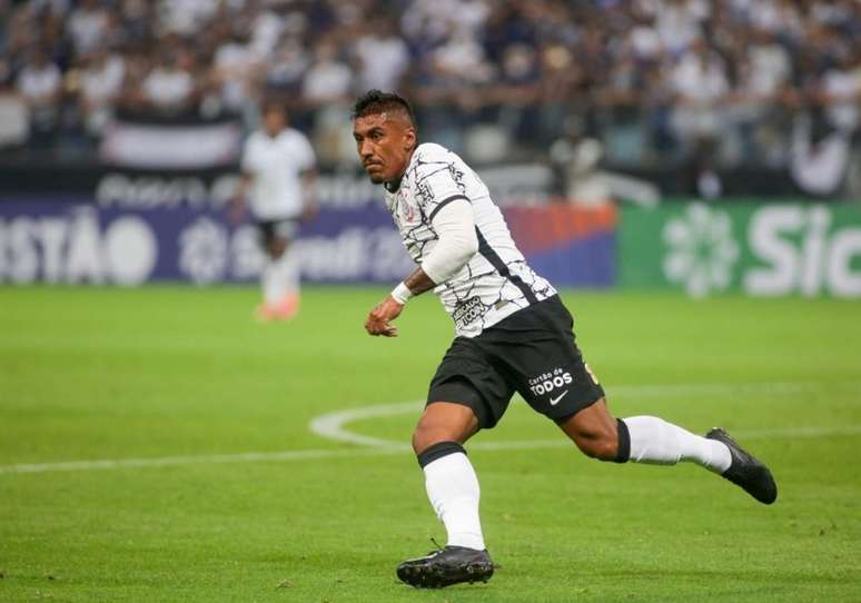 Paulinho quase marcou em sua reestreia pelo Timão (Foto: Rodrigo Coca/ Agência Corinthians)