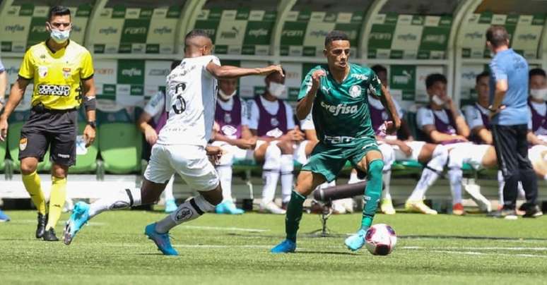 Giovani foi um dos destaques do Palmeiras na campanha do título da Copinha (Foto: Fabio Menotti/Palmeiras)