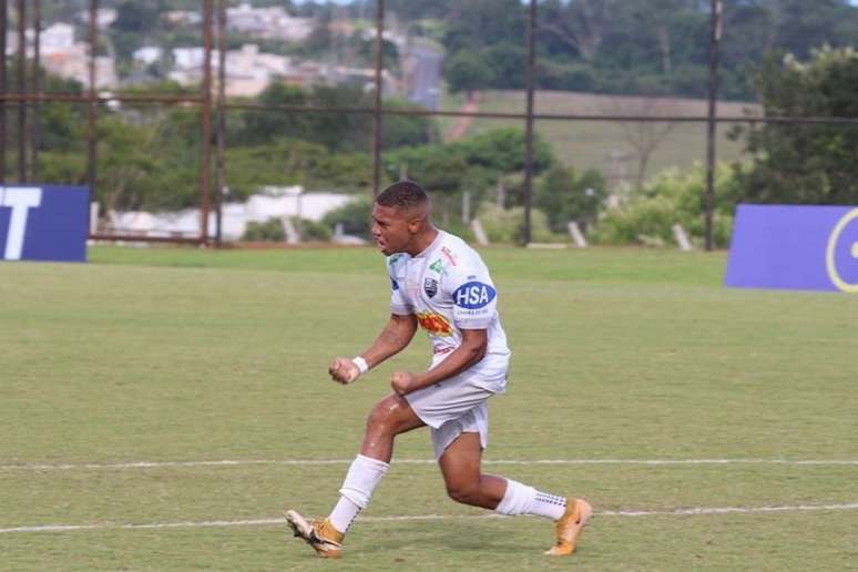 Abraão Lincoln fez cinco jogos e marcou um gol na Copinha (Foto: Divulgação / Votuporanguense)