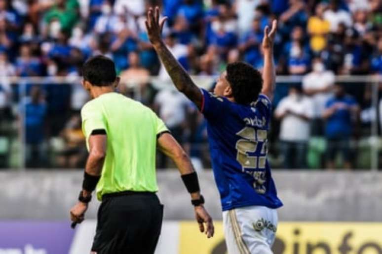 Filipe Machado teve boa atuação e marcou um dos gols da Raposa no triunfo sobre a URT-(Gustavo Aleixo/Cruzeiro)