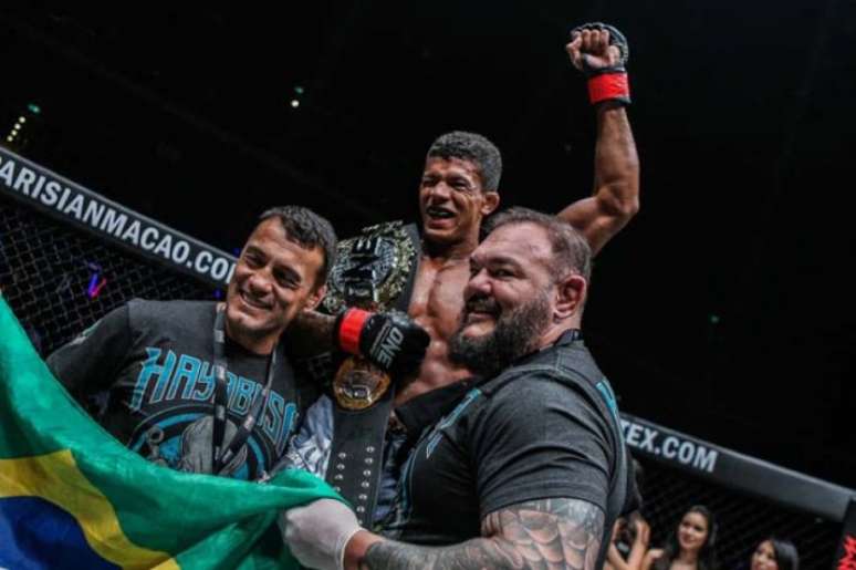 Adriano Moraes é campeão peso-mosca do ONE Championship (Foto: Divulgação/One FC)