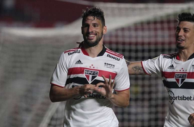Calleri marcou o gol do São Paulo na derrota para o Guarani, por 2 a 1 (Foto: Rubens Chiri / saopaulofc.net)