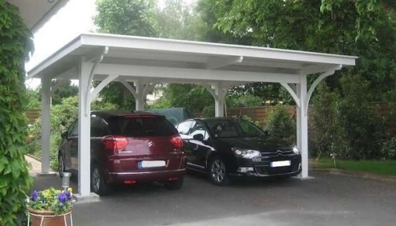 56. Modelos de garagem com pergolado de ferro para dois carros estacionados &ndash; Foto Pergolas y Jardin