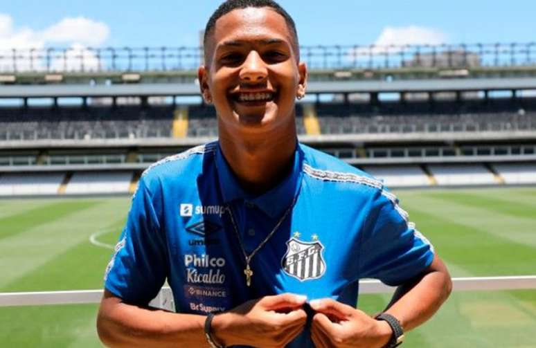 Ângelo é apontado como mais uma joia da base alvinegra (FOTO: Pedro Ernesto Guerra Azevedo/Santos FC)