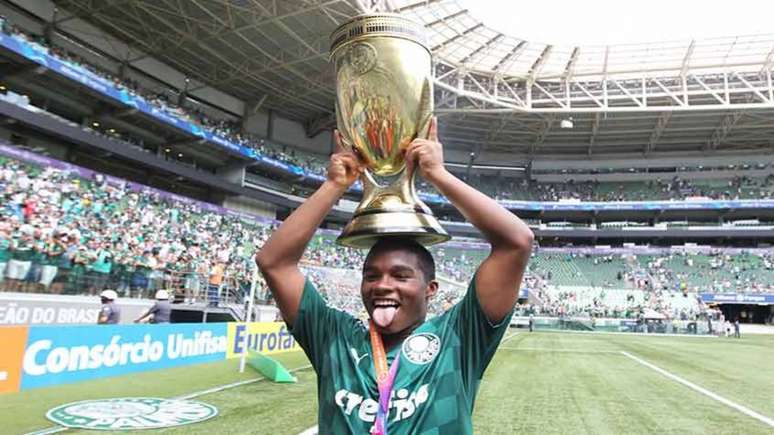 Endrick foi o grande destaque do Palmeiras na conquista da Copinha de 2022 (Foto: AlexSilva/LANCEPRESS!)