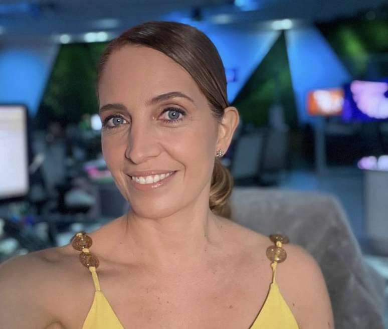 A apresentadora do 'Fantástico', Poliana Abritta, está em férias na Argentina com a família  
