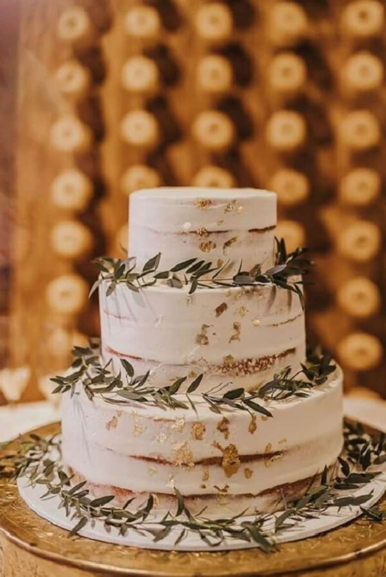 108. Bolo de casamento r&uacute;stico. Fonte: Solteiras Noivas Casadas