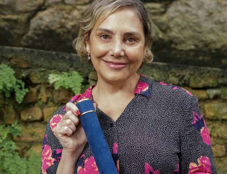 Helo&iacute;sa P&eacute;riss&eacute; concluiu o Bacharelado em Teatro na Casa das Artes de Laranjeiras, no Rio de Janeiro.