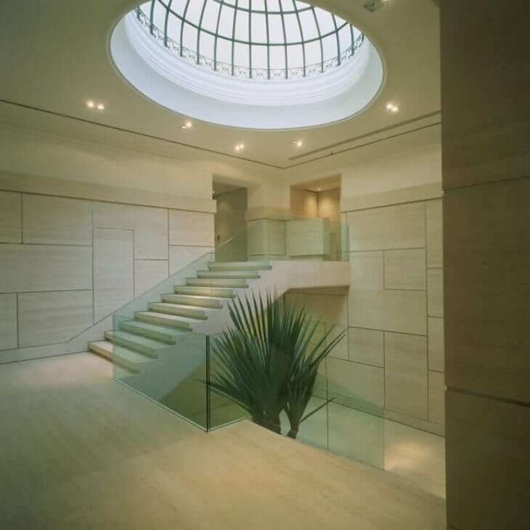 39. Claraboia de teto com design elegante. Fonte: Kiko Salom&atilde;o