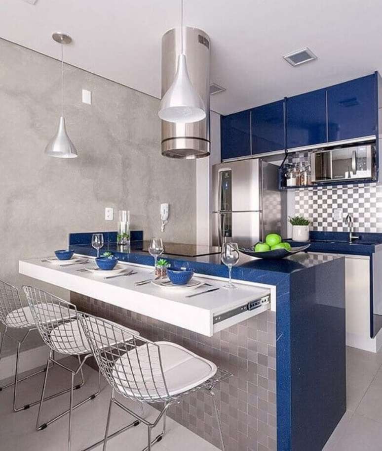 61. Cozinha moderna com m&oacute;veis inteligentes de parede &ndash; Fonte Monise Rosa