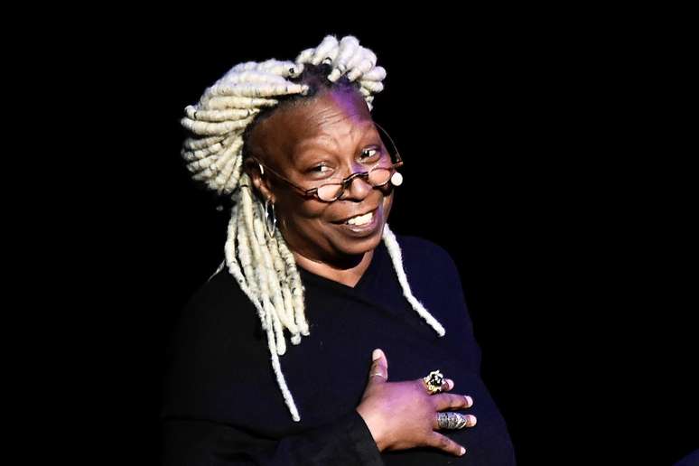 Whoopi &eacute; suspensa de TV ap&oacute;s coment&aacute;rios sobre Holocausto