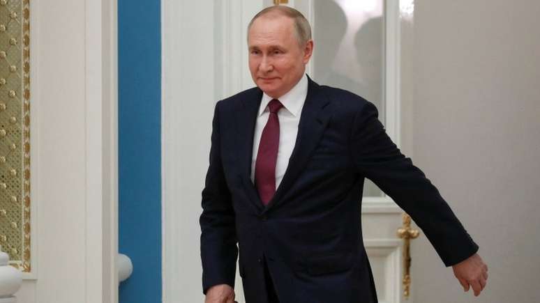 Encontro com Putin (foto) está previsto na curta agenda de Bolsonaro na Rússia