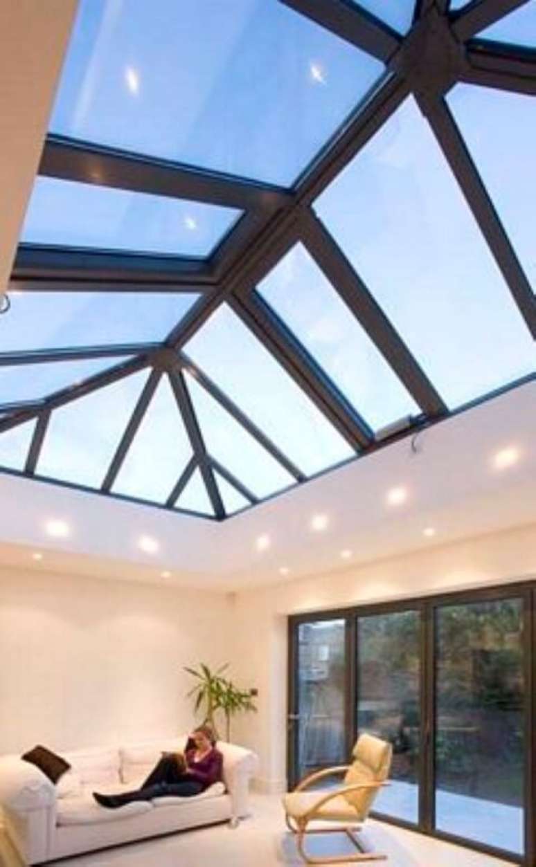 22. Claraboia com ventila&ccedil;&atilde;o grande. Fonte: Alibaba