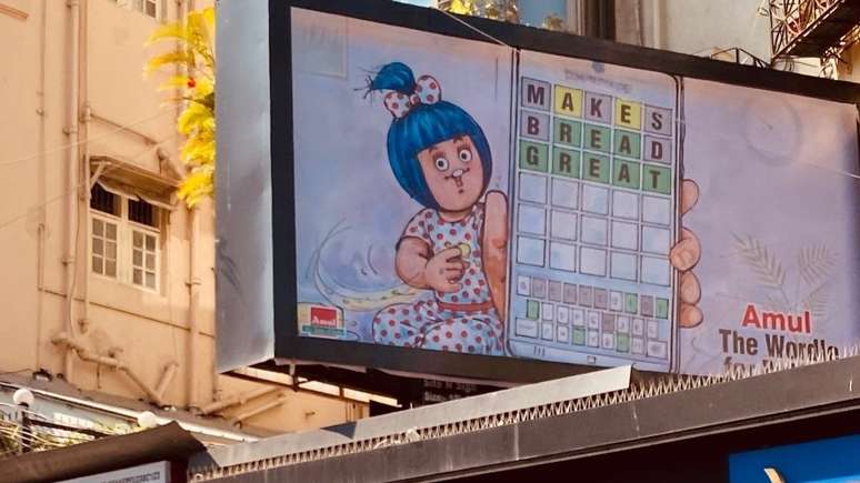 A Amul, uma empresa de latic&iacute;nios indiana, colocou este outdoor em Mumbai