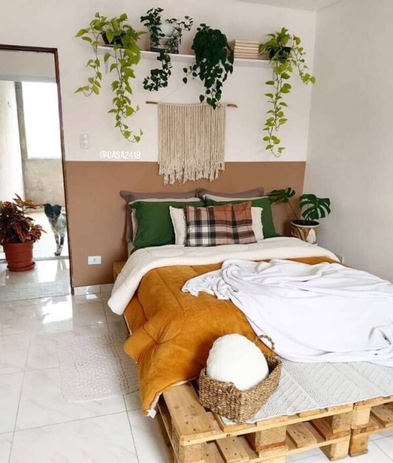 59. Quarto boho com macram&ecirc; parede &ndash; Foto Casa 241B