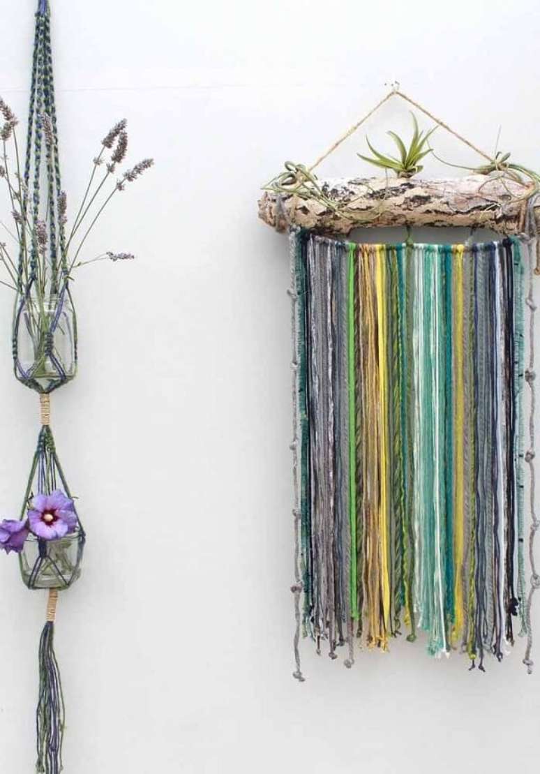 39. Macram&ecirc; parede colorido para sala de estar &ndash; Foto Arkpad