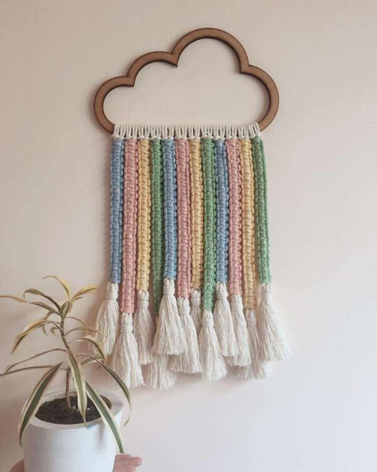 38. Macram&ecirc; parede colorido arcoiris &ndash; Foto Arkpad