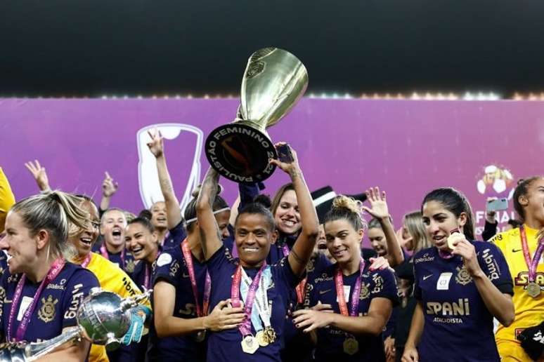 Equipe feminina do Timão levou a tríplice-coroa na temporada passada (Foto: Rodrigo Gazzanel/Ag. Corinthians)