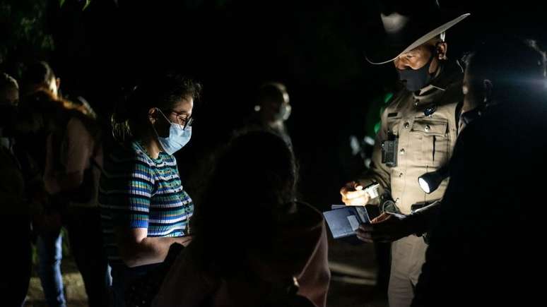 Muitos migrantes venezuelanos saem da Colômbia rumo aos EUA