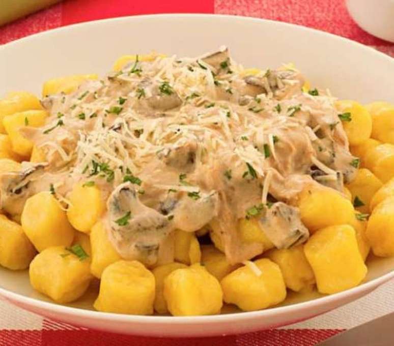 Nhoque com molho funghi (Reprodu&ccedil;&atilde;o / Guia Cozinha)