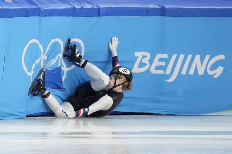 Corinne Stoddard quebrou o nariz durante queda