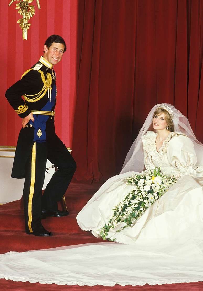 Diana e Charles após casamento