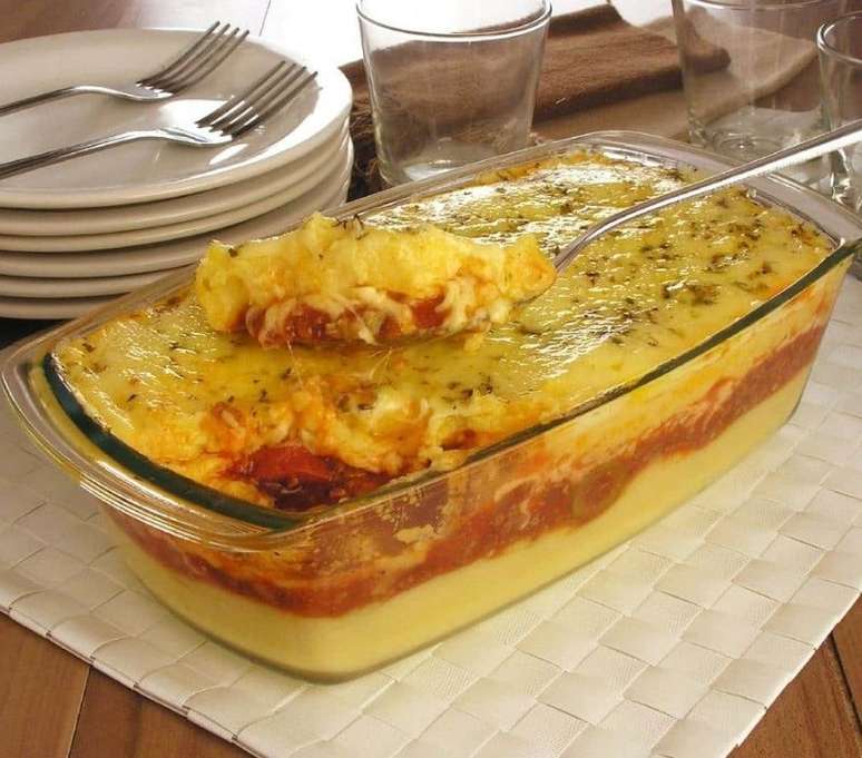 Polenta recheada da fazenda |