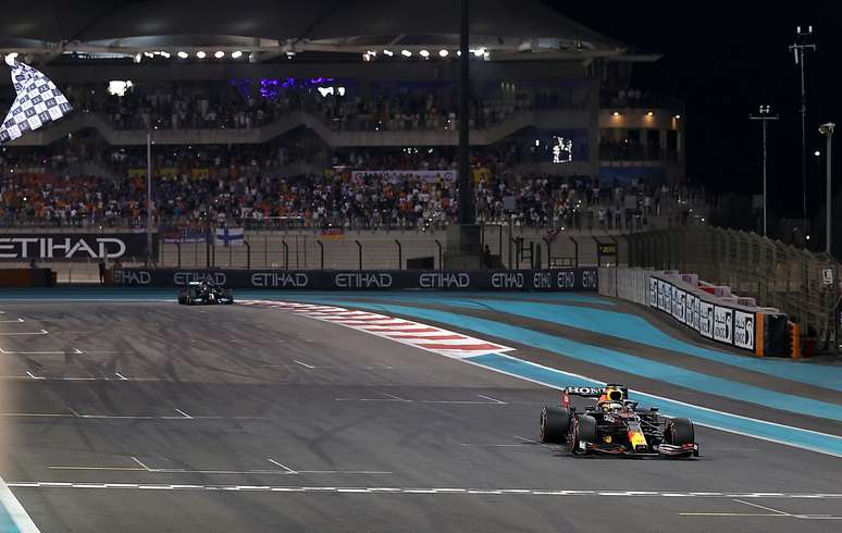 Max Verstappen é o novo campeão mundial de Fórmula 1 