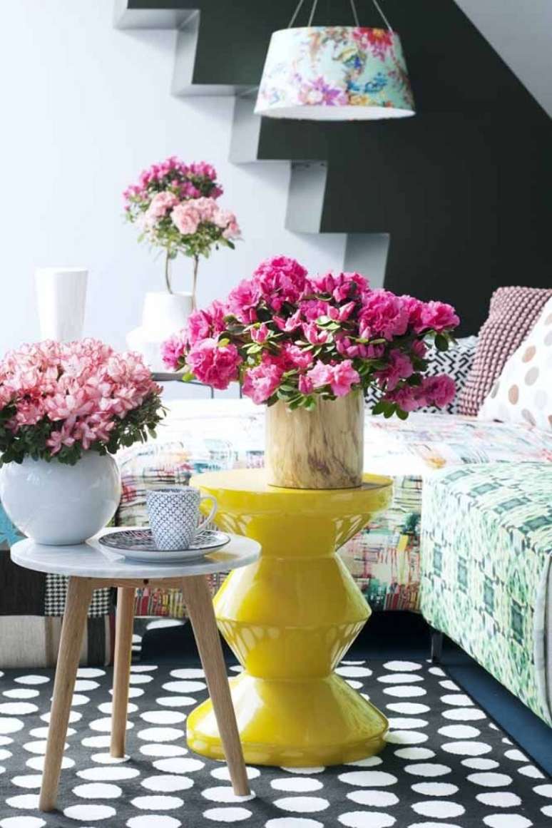 24. Flores coloridas do campo na decora&ccedil;&atilde;o de casa &ndash; Foto Decor facil