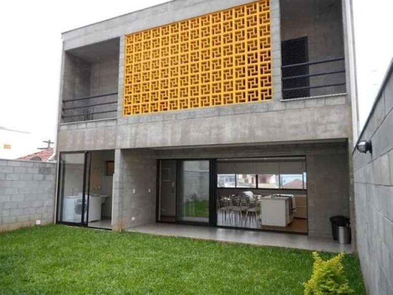 59- Platibanda elaborada com cimento queimado. Fonte: Metamorfose Arquitetura e Urbanismo