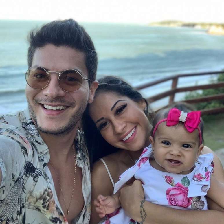 Arthur Aguiar, Maíra Cardi e Sophia