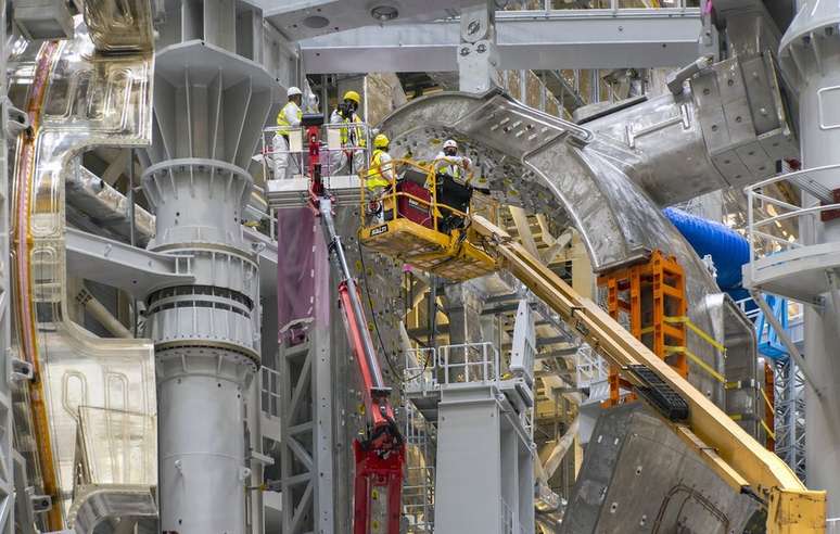 O reator ITER est&aacute; em constru&ccedil;&atilde;o em Cadarache, no sul da Fran&ccedil;a
