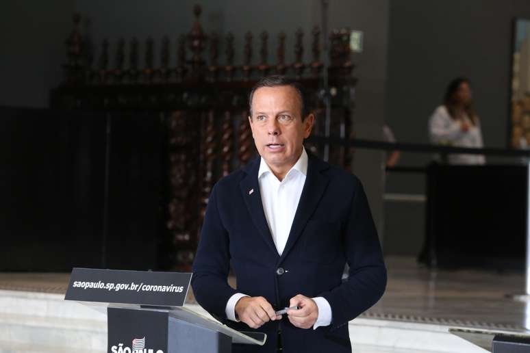 Em nota, o governador de São Paulo, João Doria, acusou a PF de "ressuscitar" a investigação "justamente quando se aproximam as próximas eleições presidenciais".